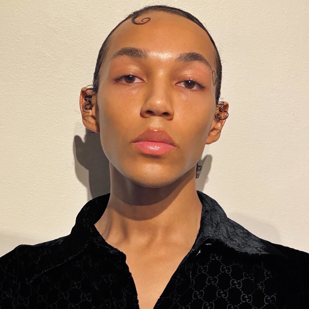 Meet your Posher, Dominic